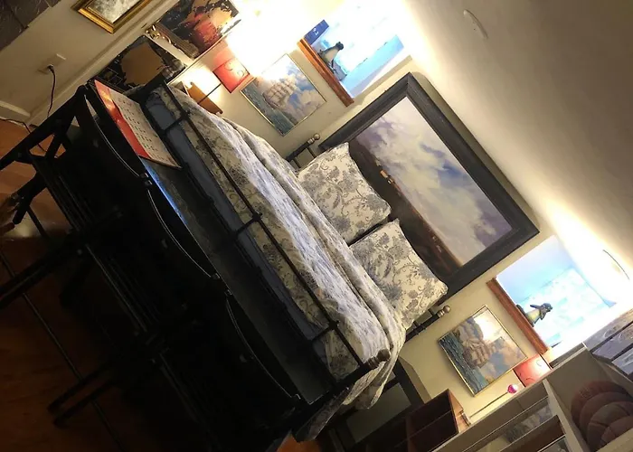 Highland Park Apartment *